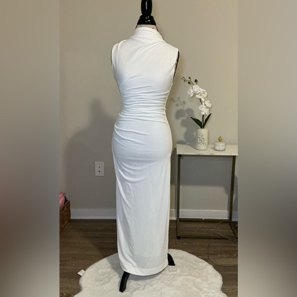 Zara Dresses & Skirts - Zara Elegant White Sleeveless maxi Dress